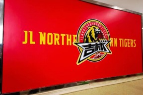 华体会-吉林男篮紧随上届冠军，崭露头角开始向冠军发起冲击