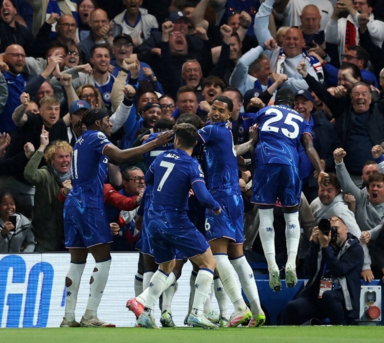 华体会app-切尔西力克曼联，哈兰德补时绝平世界杯  第1张