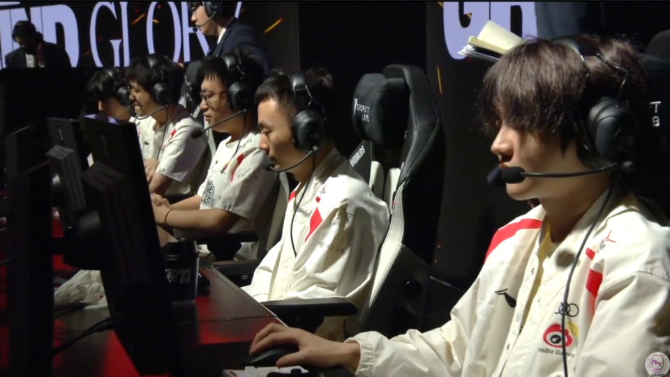 华体会官网-WBG险胜HKA，ShowMaker团战一打五小组赛2:1（东京）  第2张